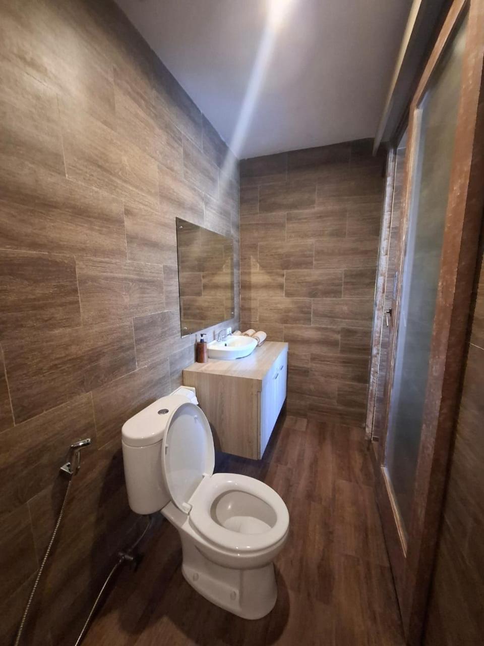Nang Ade House Hotel Убуд Екстериор снимка