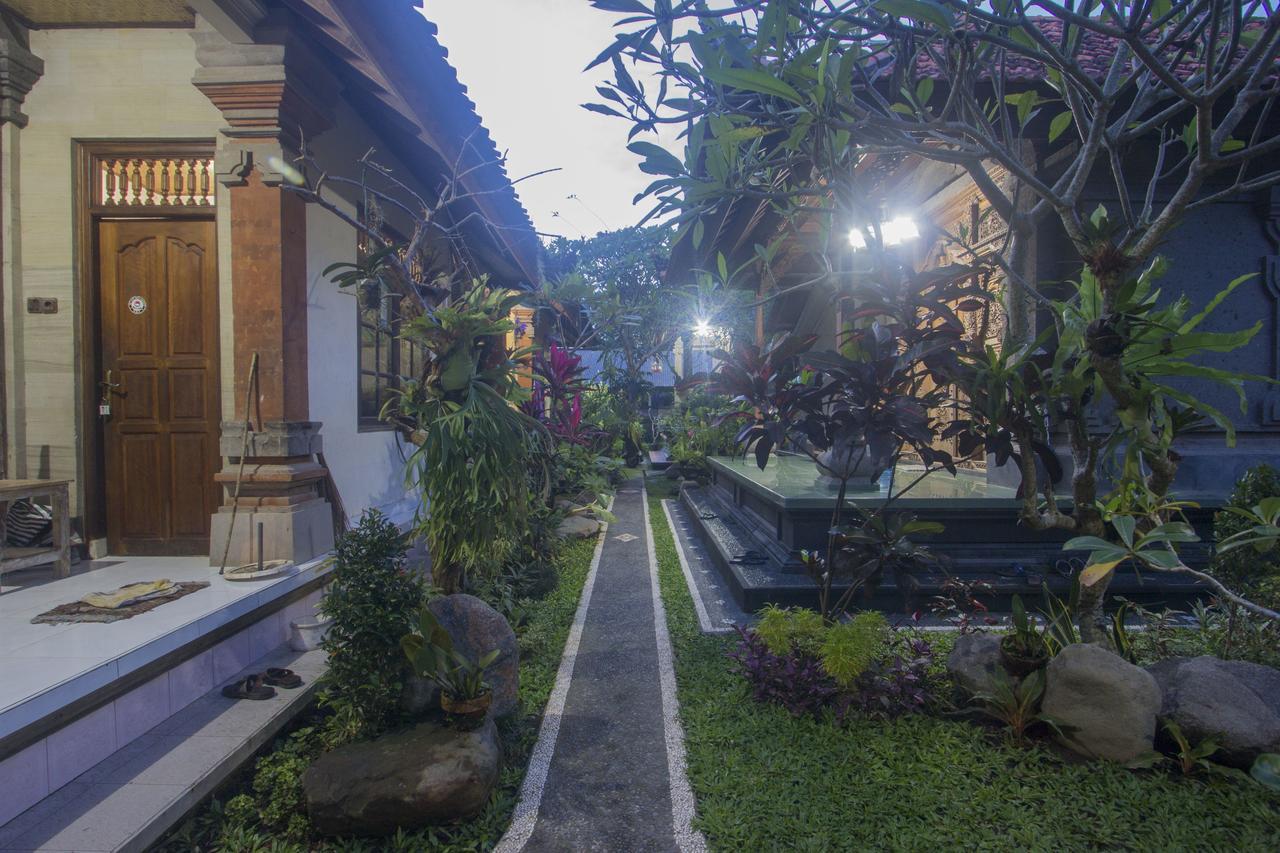 Nang Ade House Hotel Убуд Екстериор снимка